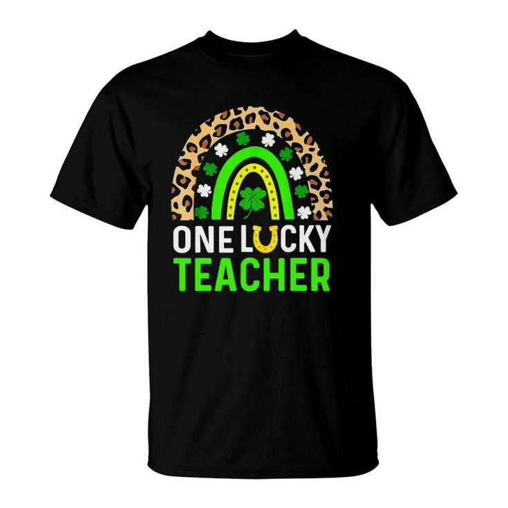 Leopard Rainbow One Lucky Teacher St Patrick'S Day 2022 Ver2 T-Shirt